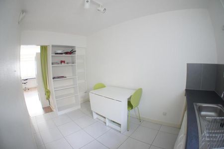 A LOUER T1 - QUARTIER DOUTRE - A louer à Angers Quartier ... - Photo 3