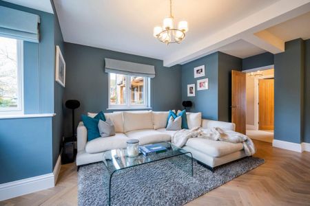 5 bedroom detached house to rent - Photo 3