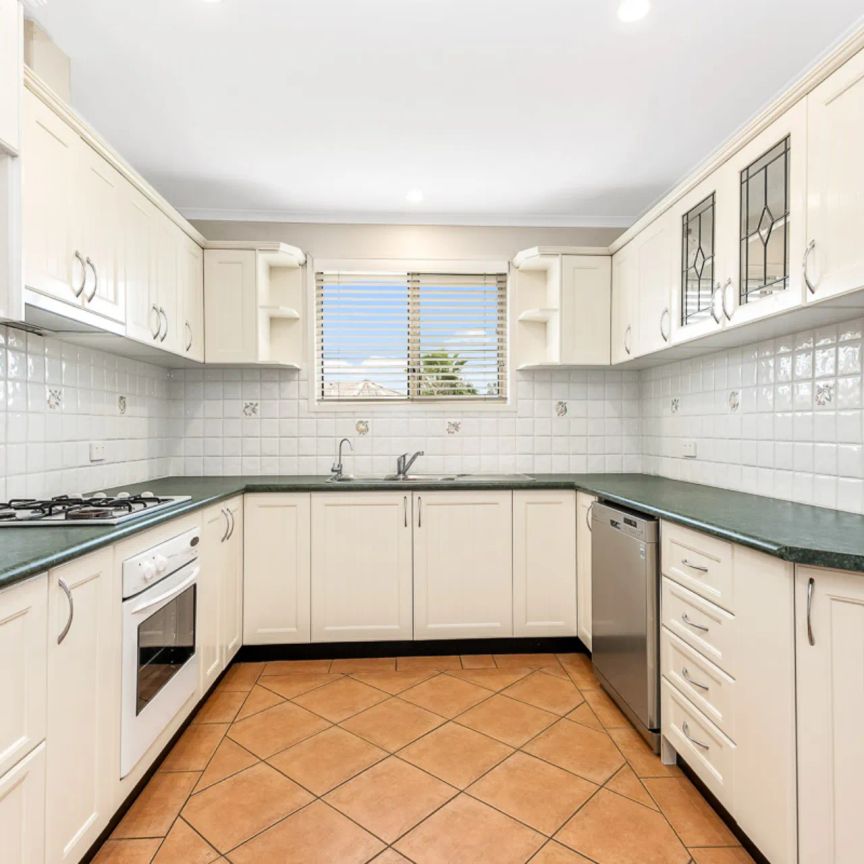 7 Yanderra Close, - Photo 1