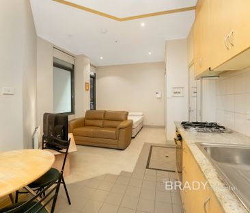 115/406 La Trobe Street, Melbourne - Photo 3