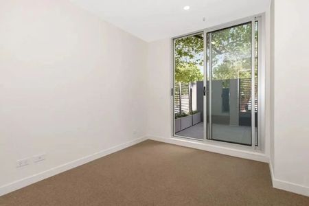 STUNNING CONTEMPORARY LIVING - Photo 2