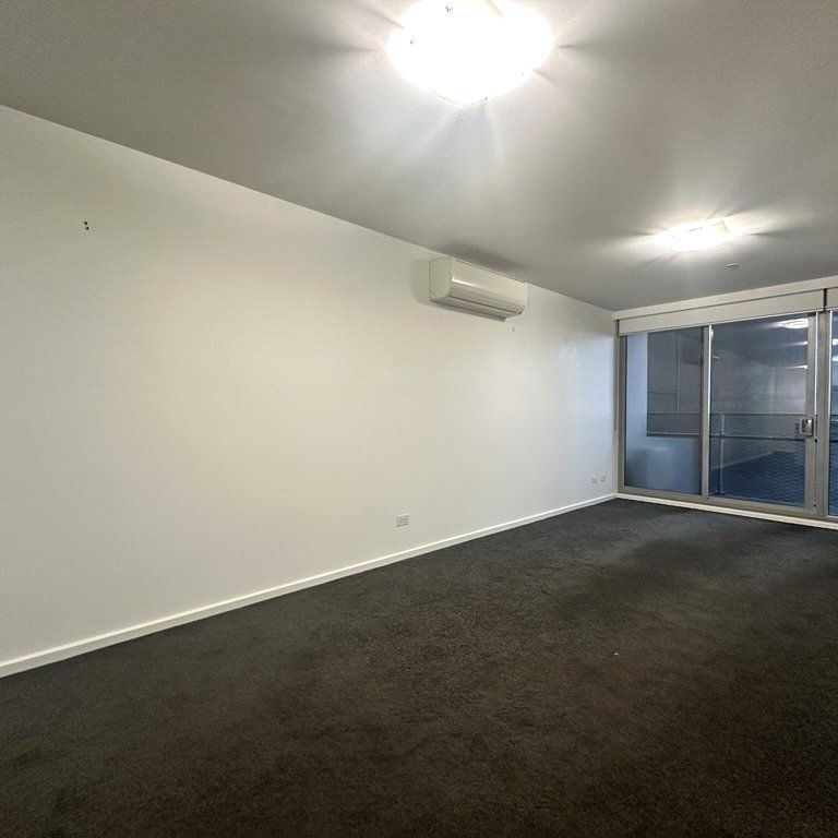 1706/241 City Road - Photo 1