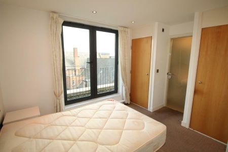 2 bedroom flat to rent - Photo 3