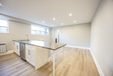 For Lease - 320 Lakeshore Road Unit# 2, Mississauga, Ontario - Photo 5