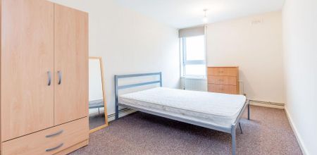 Spacious 4 bed with lounge by Notting Hill and Paddington - Photo 3