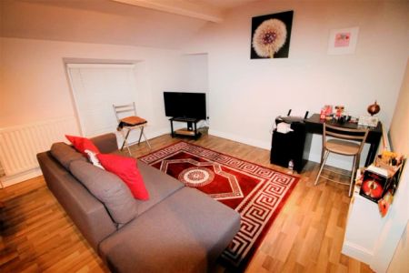 1 Bed 1 Bath - Photo 3