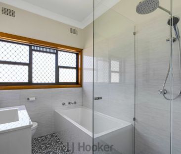 Spacious Family Home in Prime Location - Photo 6