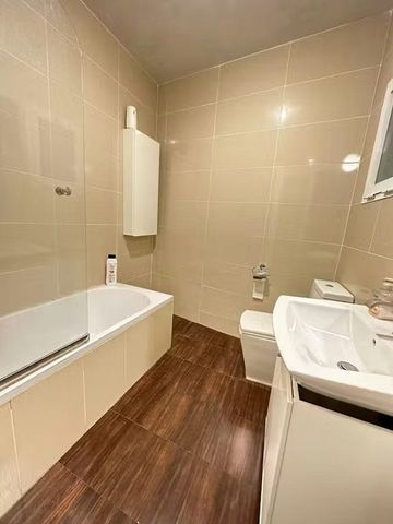 Carrer del Músic Peydró, Valencia, Valencian Community 46001 - Photo 2