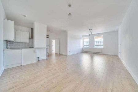 Ballards Lane, North Finchley, N12 - Photo 3