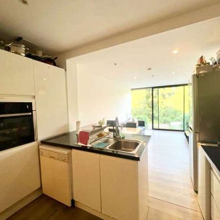 Wolfe Crescent Room 4 - Photo 3