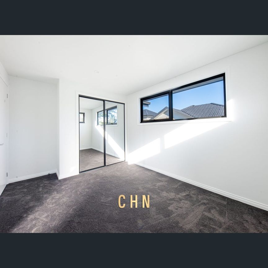 1/285 George Street, Doncaster, Vic 3108 - Photo 1