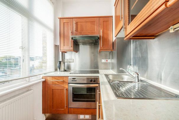 Studio to rent - Photo 1