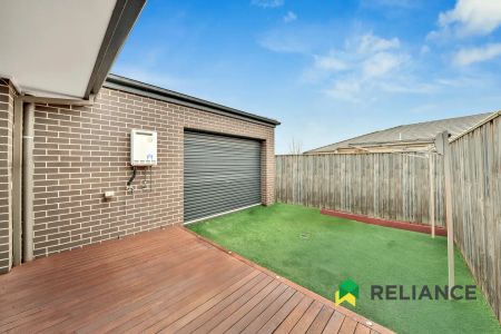 3 Allunga Way, Werribee VIC 3030 - Photo 3