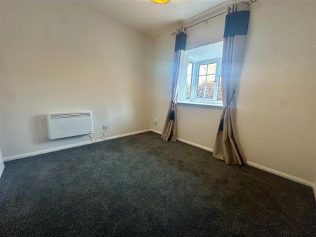 3 bedroom semi-detached bungalow to rent - Photo 4