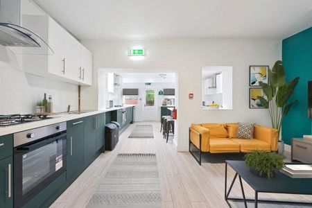 1 bedroom in a house share to rent - Photo 4