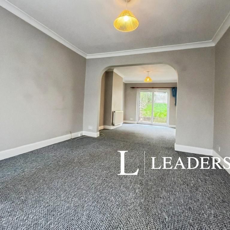 3 bedroom apartment to rent - Photo 1
