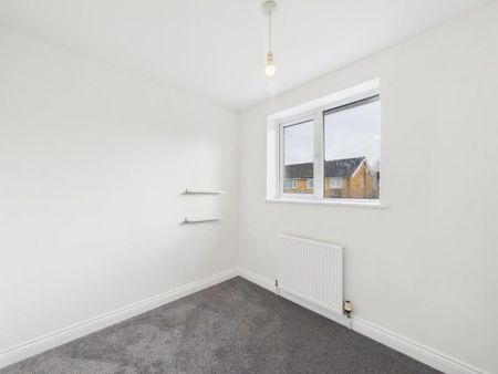 3 bedroom semi-detached house to rent - Photo 4