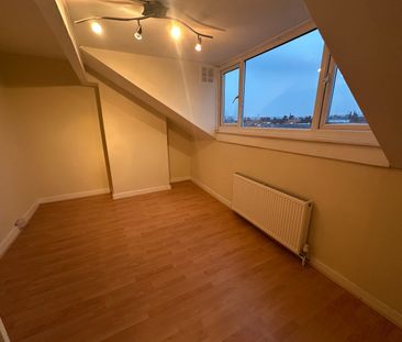 2 Bed Terraced House, Woodlea Mount, LS11 - Photo 3