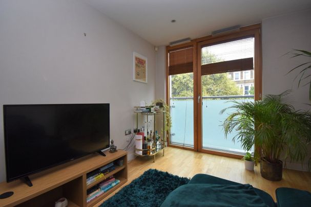 Lewisham Way, London, SE14 - Photo 1