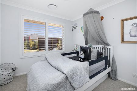 5 Bedroom Home - Photo 3
