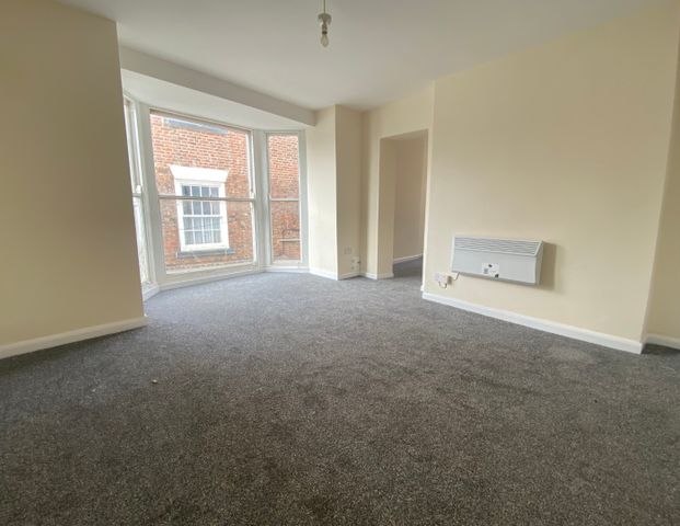 1 bed House Share - Photo 1