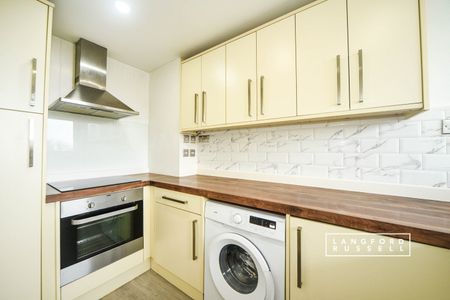 Maisonette to rent - Edgewood Drive, Orpington, BR6 - Photo 3