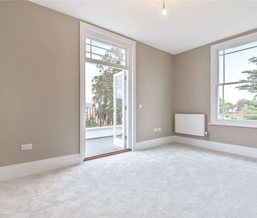 In a small development of 13 properties is this modern 1 bedroom ap... - Photo 2