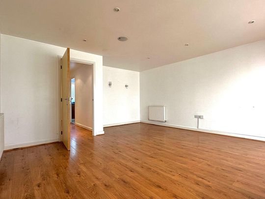 4 bedroom terraced house to rent - Photo 1