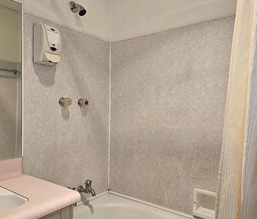 Self-contained Furnished Two Bedroom Apartment - Photo 2