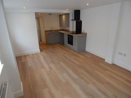 1 bedroom flat to rent - Photo 4