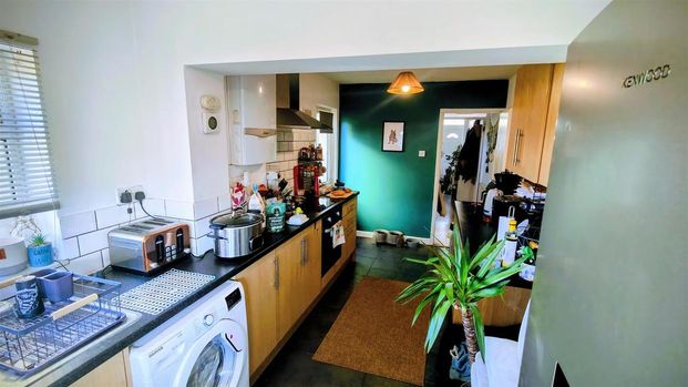 2 bedroom terraced house to rent - Photo 1