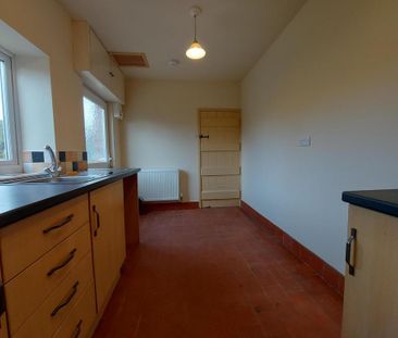 2 bedroom semi-detached house to rent - Photo 4