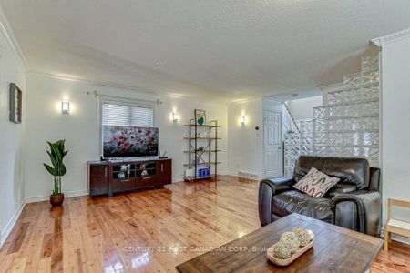 For Lease - 1876 Coronation Drive, London North, Ontario - Photo 2