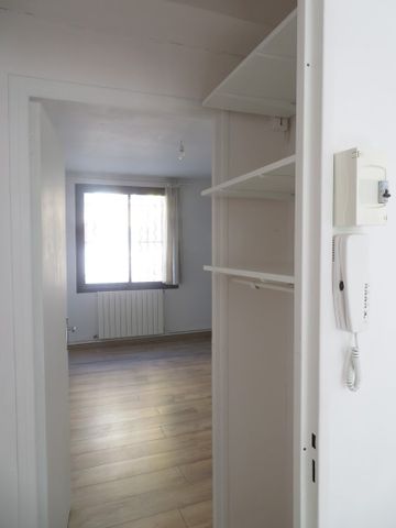 T2/3, 5, Rue Monjardin, Nîmes-Centre, 52m², 530€ HC - Photo 5