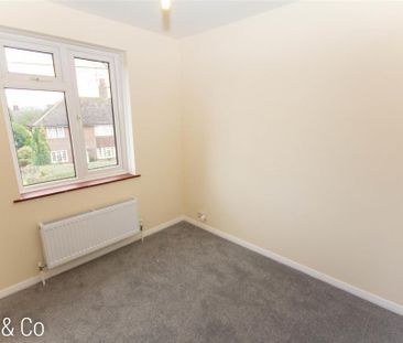 3 bedroom detached house to rent - Photo 3