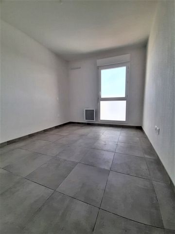 Location Appartement 3 pièces 63m² NIMES 30000 - Photo 2