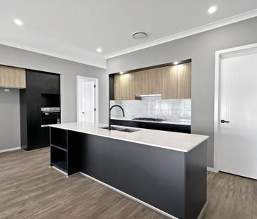 Premium Four-Bedroom Family Home in a Convenient Location - Photo 6