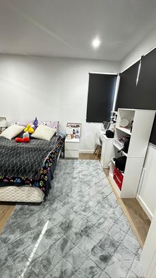 Coburg North - Photo 1