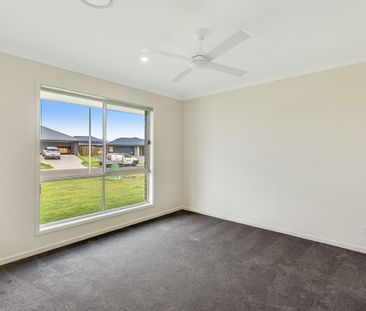 38 Fitzgerald Circuit, Wyreema QLD 4352 - House For Rent | Domain - Photo 1