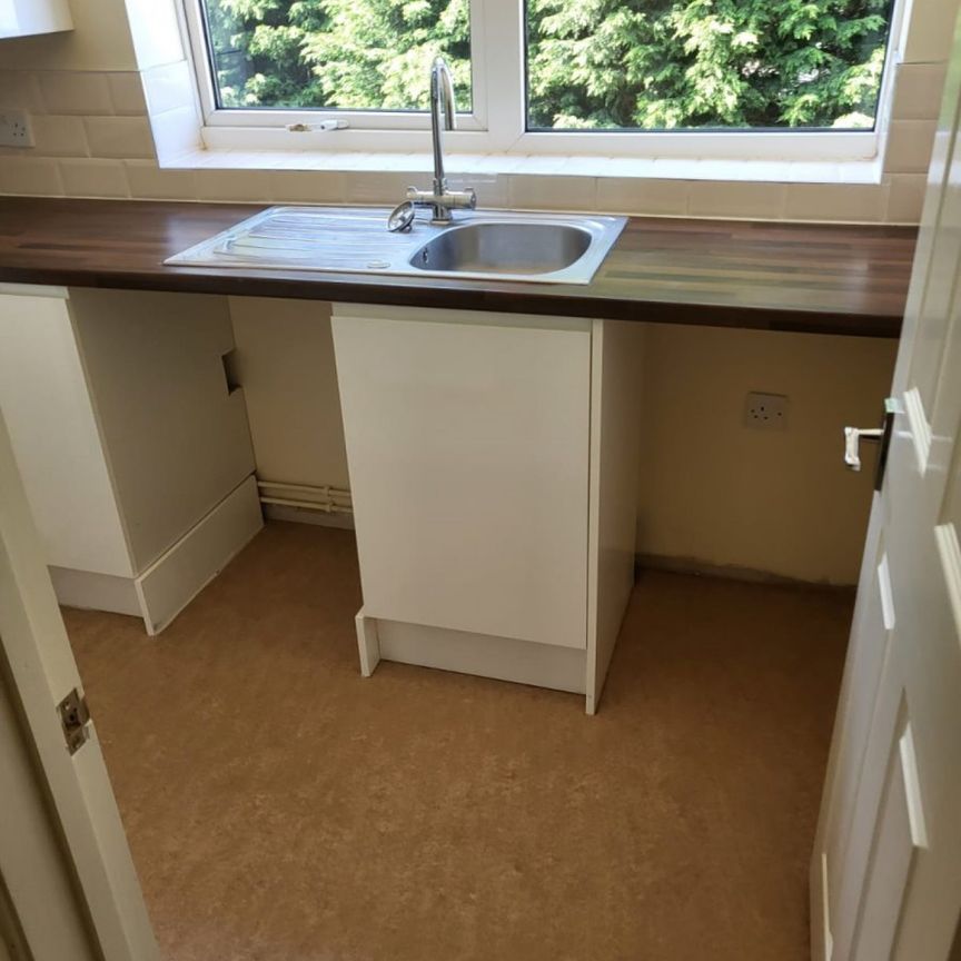 1 bed Apartment - To Let - Photo 1