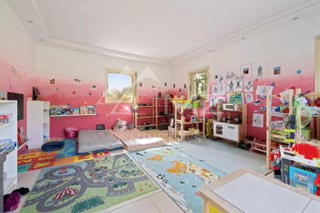 Villa familiale rénovée dans un double domaine sécurisé - Photo 4