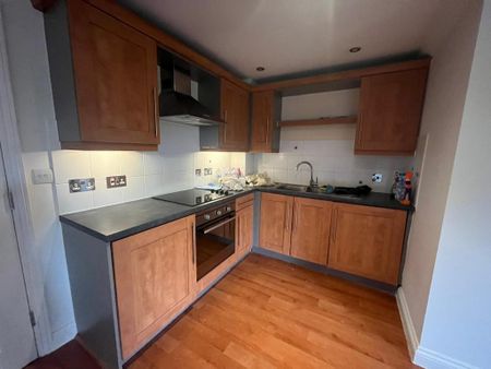 2 bedroom flat to rent - Photo 3