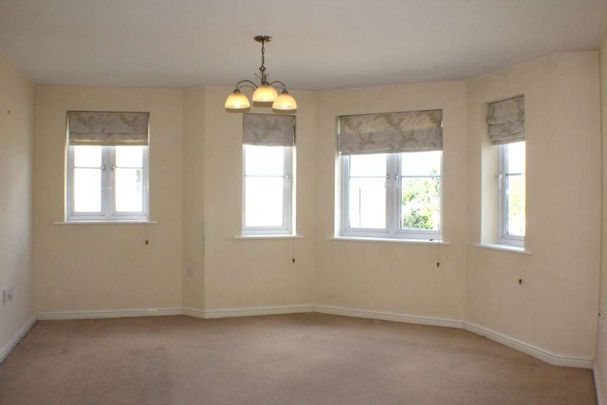 Dainty Grove, Grange Park, NN4 - Photo 1