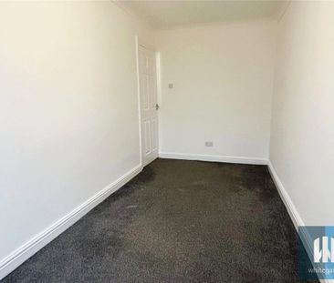 2 bedroom end of terrace house to rent - Photo 5