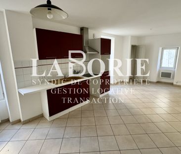 À Entraigues-Sur-La-Sorgue, appartement T2 en location 560 EUR - Photo 1