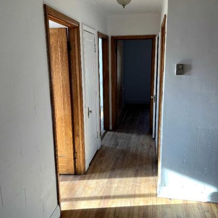 Logement 6 ½ quartier Ahuntsic coin Lajeunesse et Legendre! - Photo 4