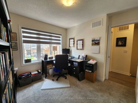 Property For Lease | X9241417 - Photo 5