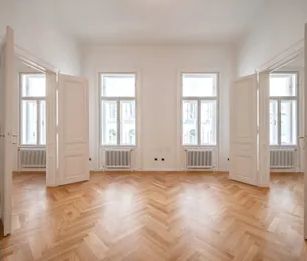 Altbauflair trifft Citynähe: schöne 4 Zimmer Wohnung in beliebter Lage - Zweitbezug nach Sanierung - bezugsfertig ab Oktober - Photo 2