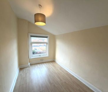 3 bedroom terraced house to rent - Photo 6