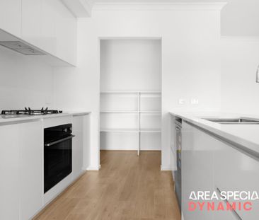 Modern Comfort in the Heart of Epping! - Photo 1